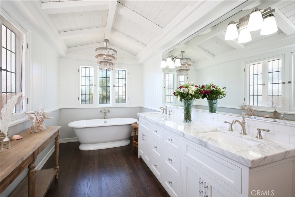 554 Hazel Drive Corona del Mar, CA 92625 - Photo 19 of 23