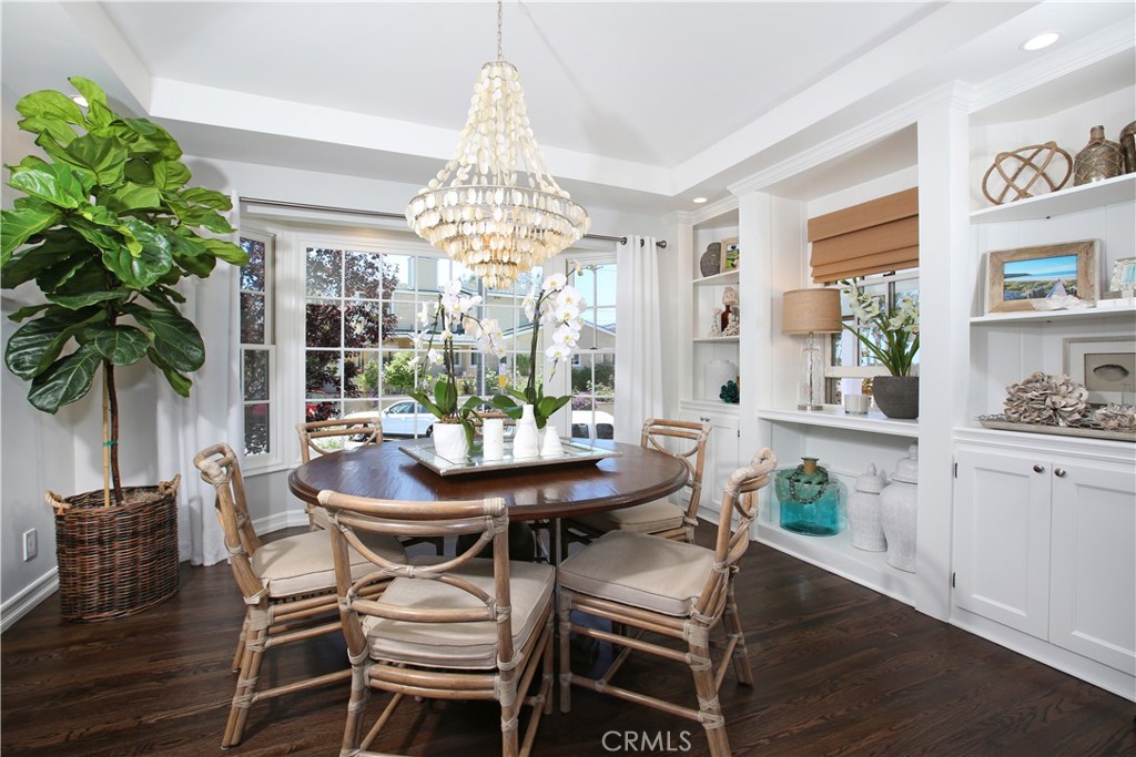 554 Hazel Drive Corona del Mar, CA 92625 - Photo 5 of 23