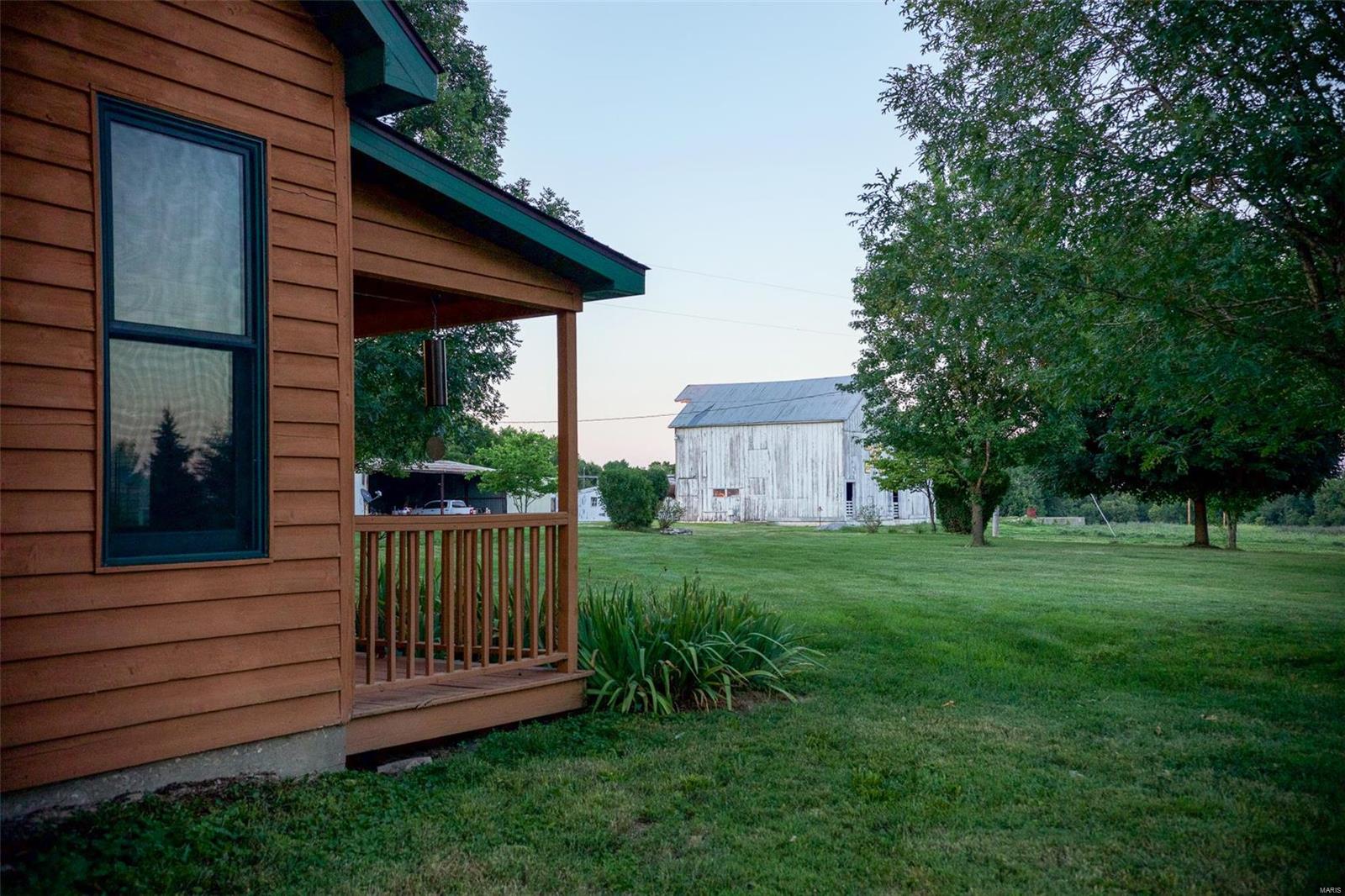 18456 Reddish Ford Road Kane, IL 62054 - Photo 4 of 29