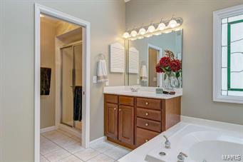 2 Wilson Ridge Court Chesterfield, MO 63005 - Photo 13 of 58 Gallery Image 13