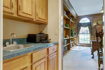 2 Wilson Ridge Court Chesterfield, MO 63005 - Photo 8 of 58 Gallery Image 8