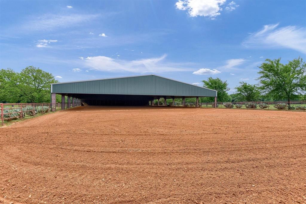 10898 Friendship Road Pilot Point, TX 76258 - Photo 13 of 24 Gallery Image 13