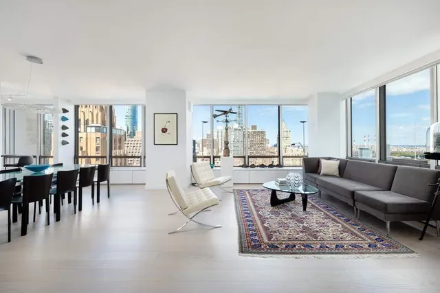 $2,595,000 | 860 United Nations Plaza, Unit 25B | Midtown East
