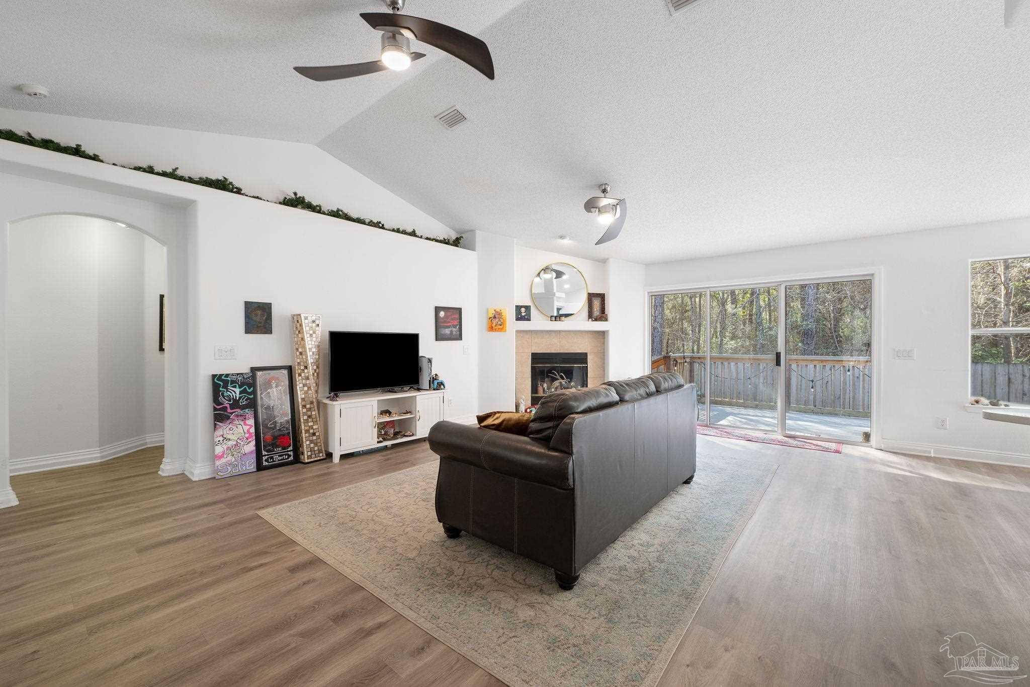 6673 Redfield Street Navarre, FL 32566 - Photo 7 of 36