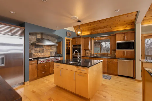 $1,569,000 | 25809 Emerald Drive, Pelican Rapids, MN 56572