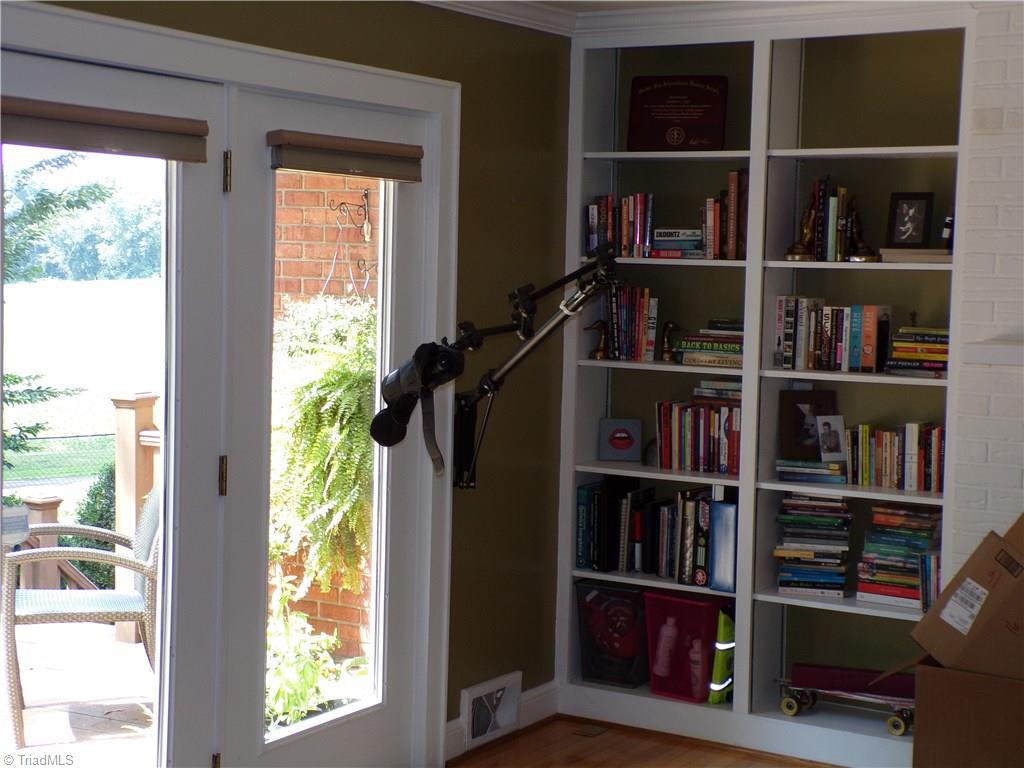2525 Nebo Road Boonville, NC 27011 - Photo 21 of 30 Great room out to back deck