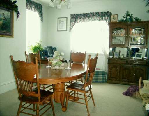612 Edinburg Road New Castle, PA 16102 - Photo 4 of 5 Gallery Image 4