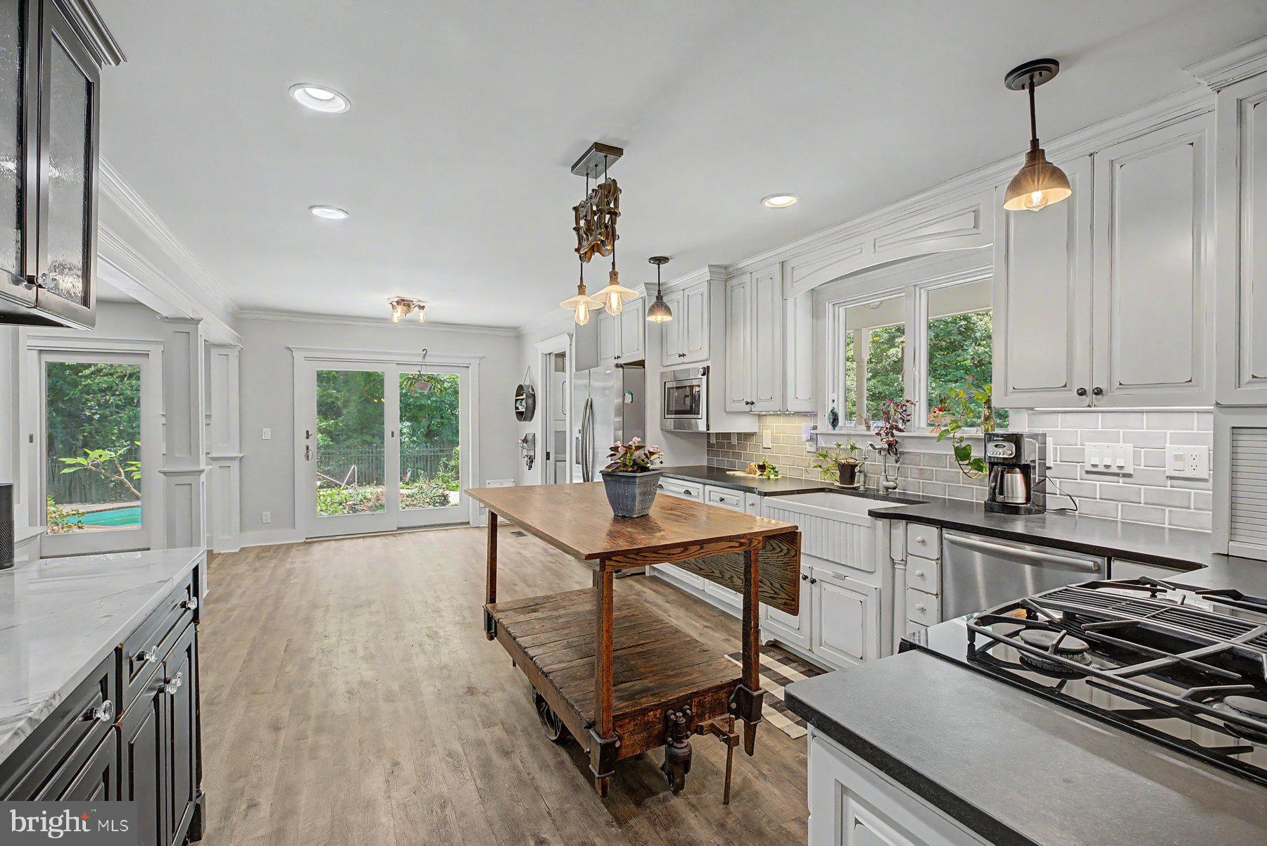 24249 McIntosh Road Hollywood, MD 20636 - Photo 15 of 66 Kitchen