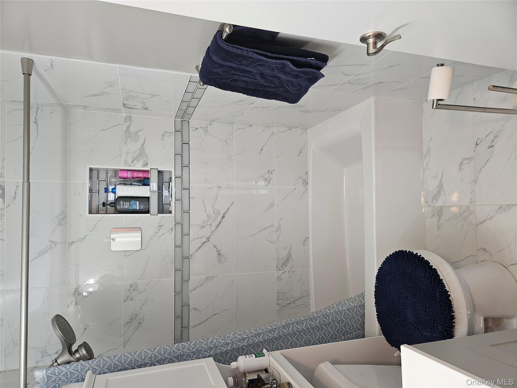 20 Lexington Hills Road, Unit 10 Harriman, NY 10926 - Photo 7 of 17 Full bathroom with shower / bath combo with shower curtain, vanity, and toilet