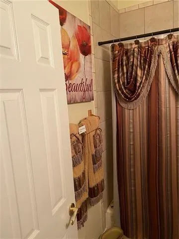 $2,000 | 5226 Annunciation Street, New Orleans, LA 70115