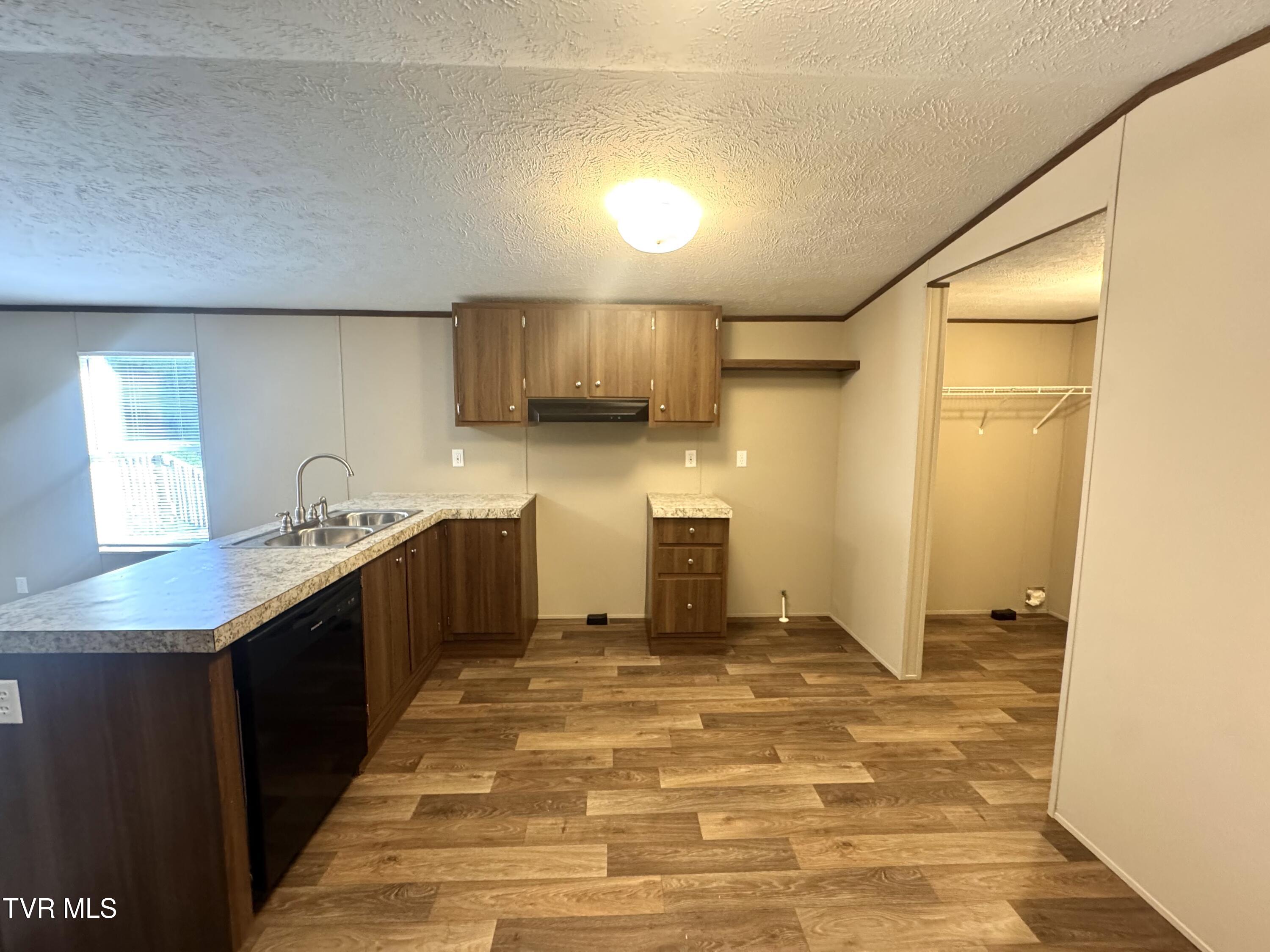 236 Redwood Drive Raven, VA 24639 - Photo 16 of 18 IMG_4809