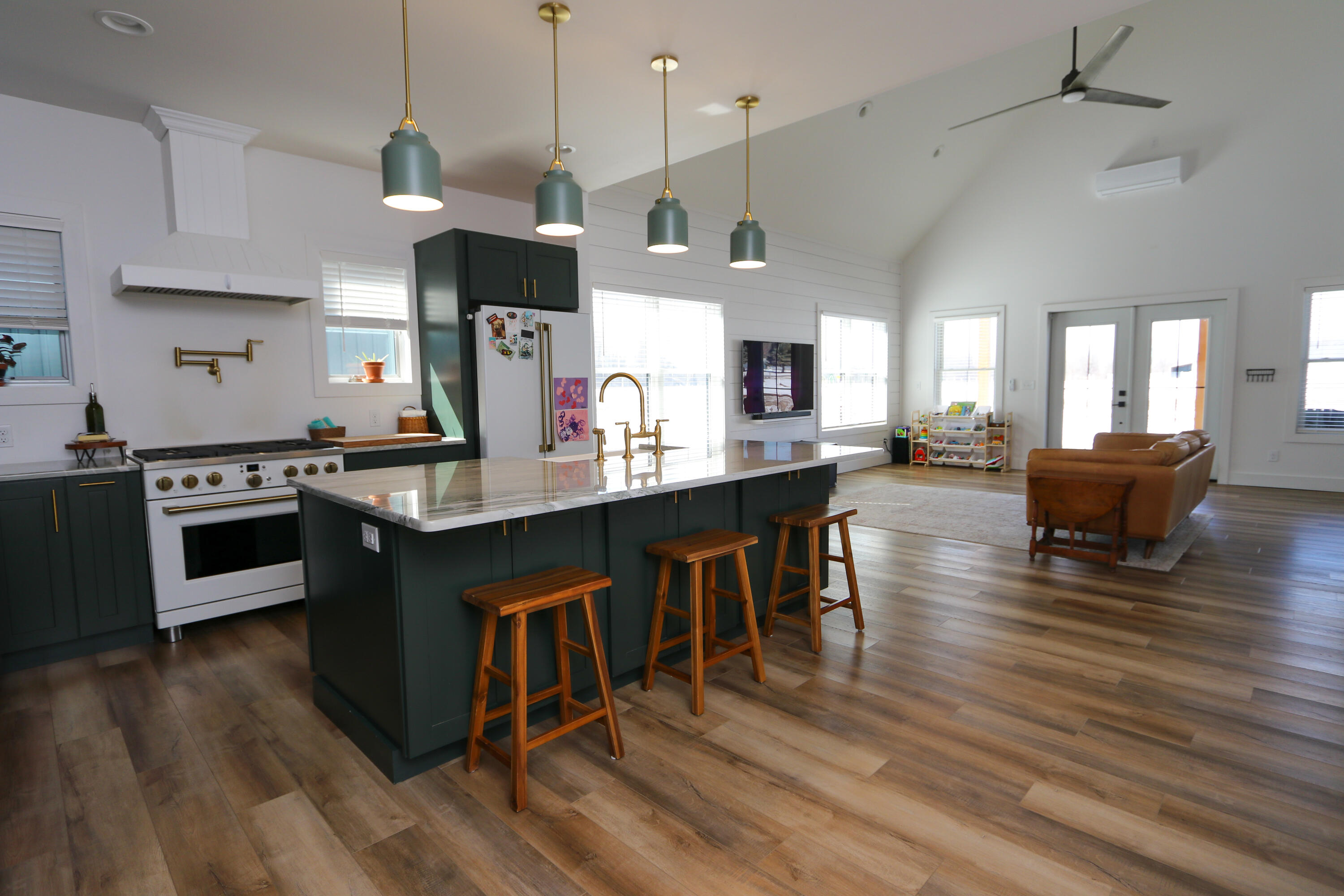 4 Lighthouse Road Plattsburgh, NY 12901 - Photo 8 of 63