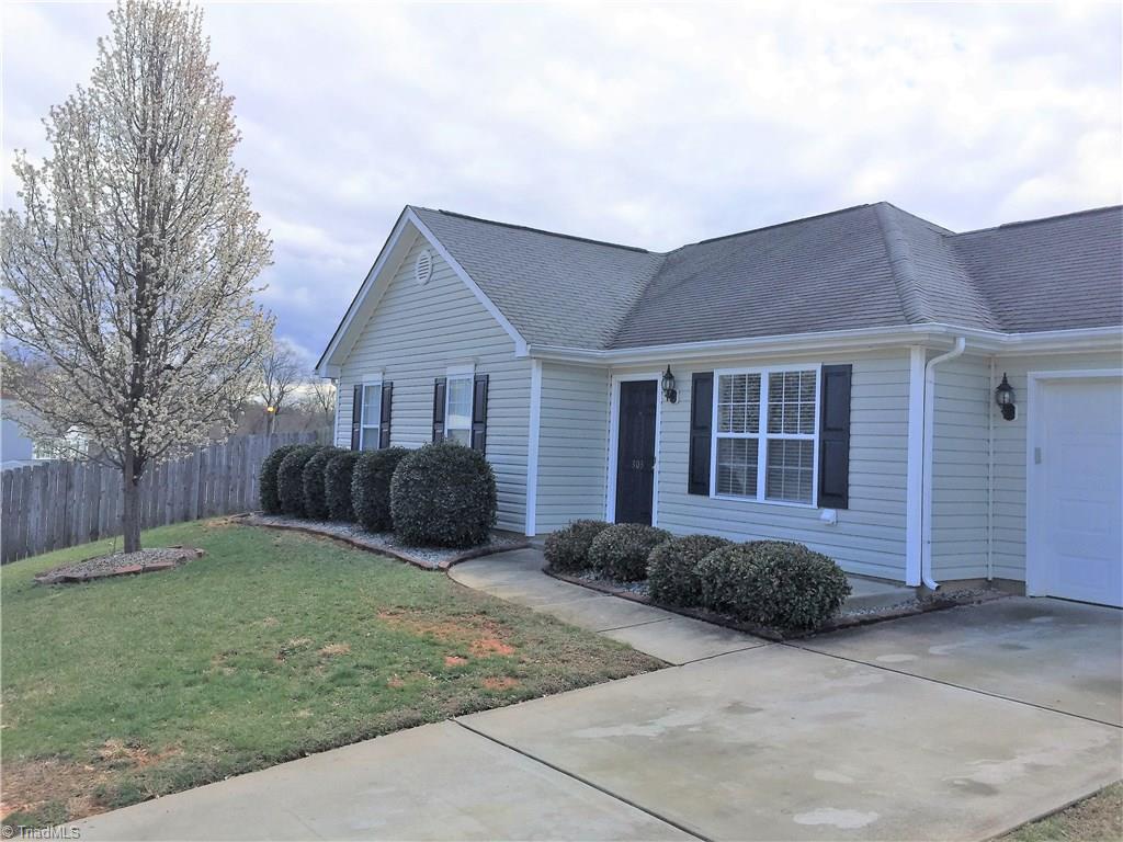 303 Apple Ridge Road Greensboro, NC 27406 - Photo 4 of 19 Gallery Image 4