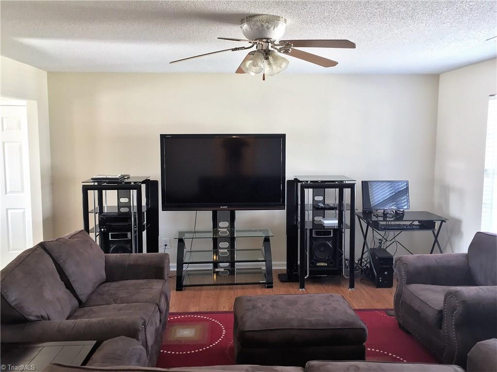 303 Apple Ridge Road Greensboro, NC 27406 - Photo 5 of 19 Gallery Image 5