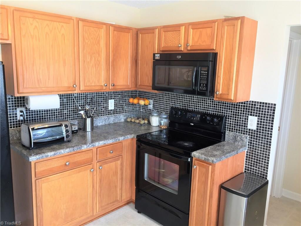 303 Apple Ridge Road Greensboro, NC 27406 - Photo 10 of 19 Gallery Image 10