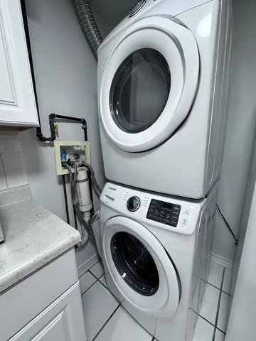 $2,100 | 240 West 31st Street, Unit 2W, Chicago, IL 60616