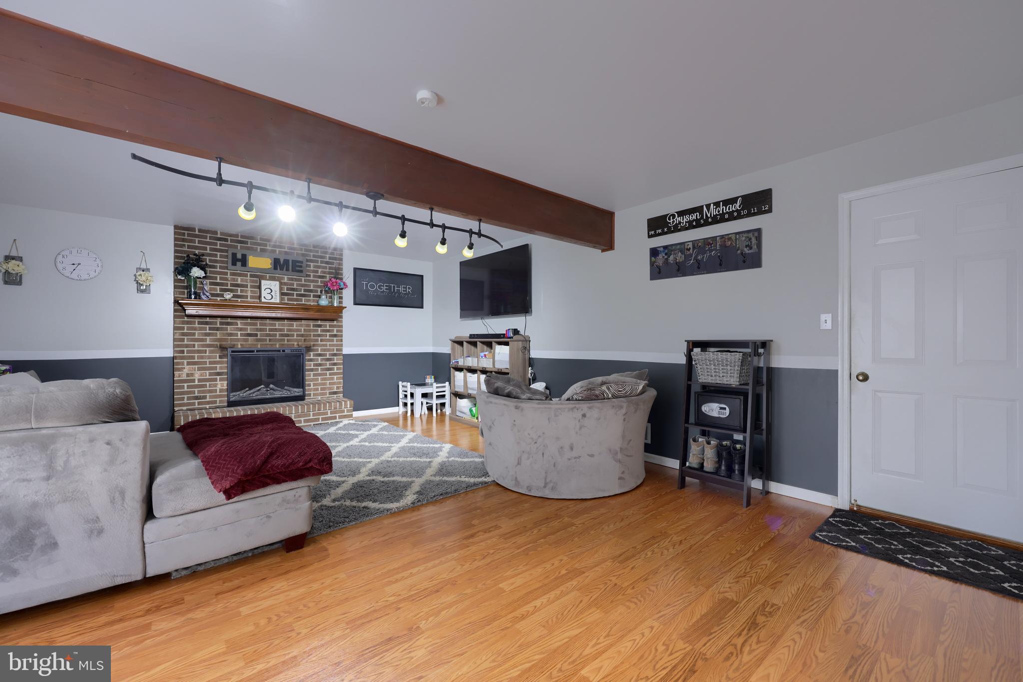 1022 Boeshore Circle Reading, PA 19605 - Photo 29 of 39 a living room with furniture and kitchen view
