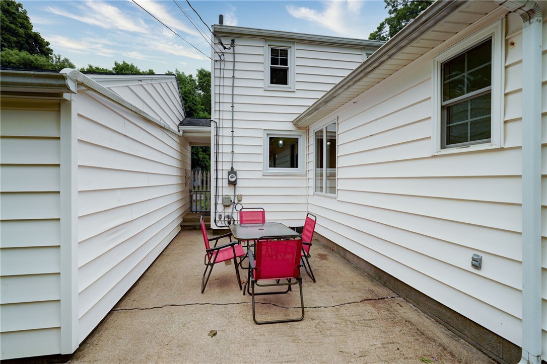 248 Wyndham Road Irondequoit, NY 14609 - Photo 26 of 32