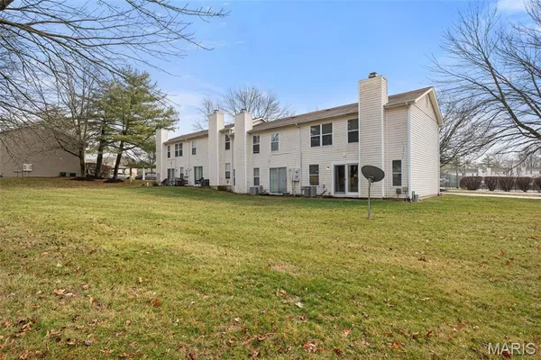 $120,000 | 14295 Riverfront Drive, Florissant, MO 63034