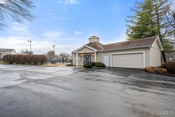 $120,000 | 14295 Riverfront Drive, Florissant, MO 63034