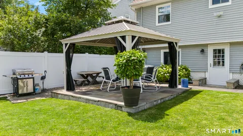 $625,000 | 57 1st Street, Fairfield, CT 06825