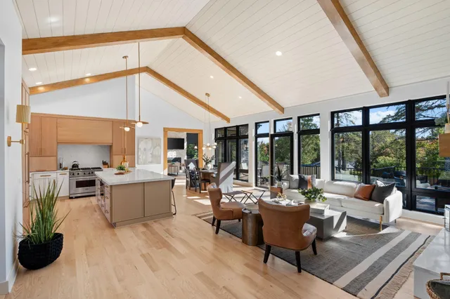 $1,750,000 | 2040 Edgcumbe Road, St. Paul, MN 55116