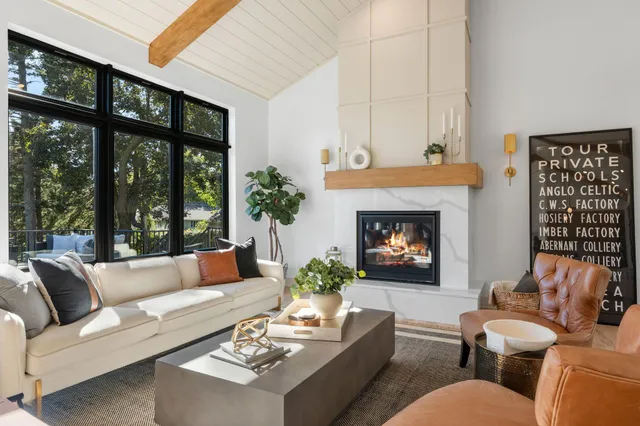 $1,750,000 | 2040 Edgcumbe Road, St. Paul, MN 55116