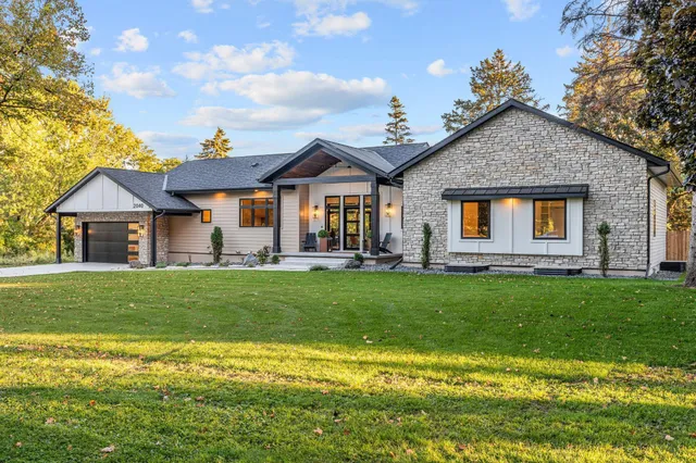 $1,750,000 | 2040 Edgcumbe Road, St. Paul, MN 55116