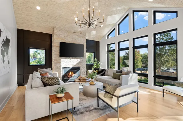 $1,750,000 | 2040 Edgcumbe Road, St. Paul, MN 55116