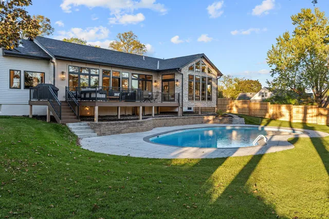 $1,750,000 | 2040 Edgcumbe Road, St. Paul, MN 55116