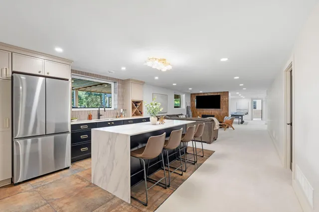 $1,750,000 | 2040 Edgcumbe Road, St. Paul, MN 55116