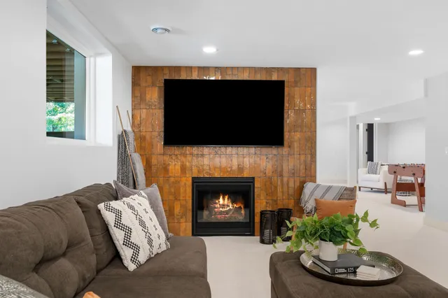 $1,750,000 | 2040 Edgcumbe Road, St. Paul, MN 55116