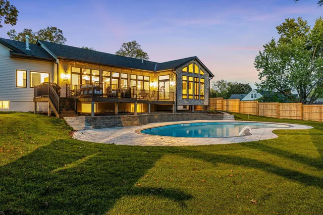 $1,750,000 | 2040 Edgcumbe Road, St. Paul, MN 55116