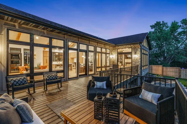 $1,750,000 | 2040 Edgcumbe Road, St. Paul, MN 55116