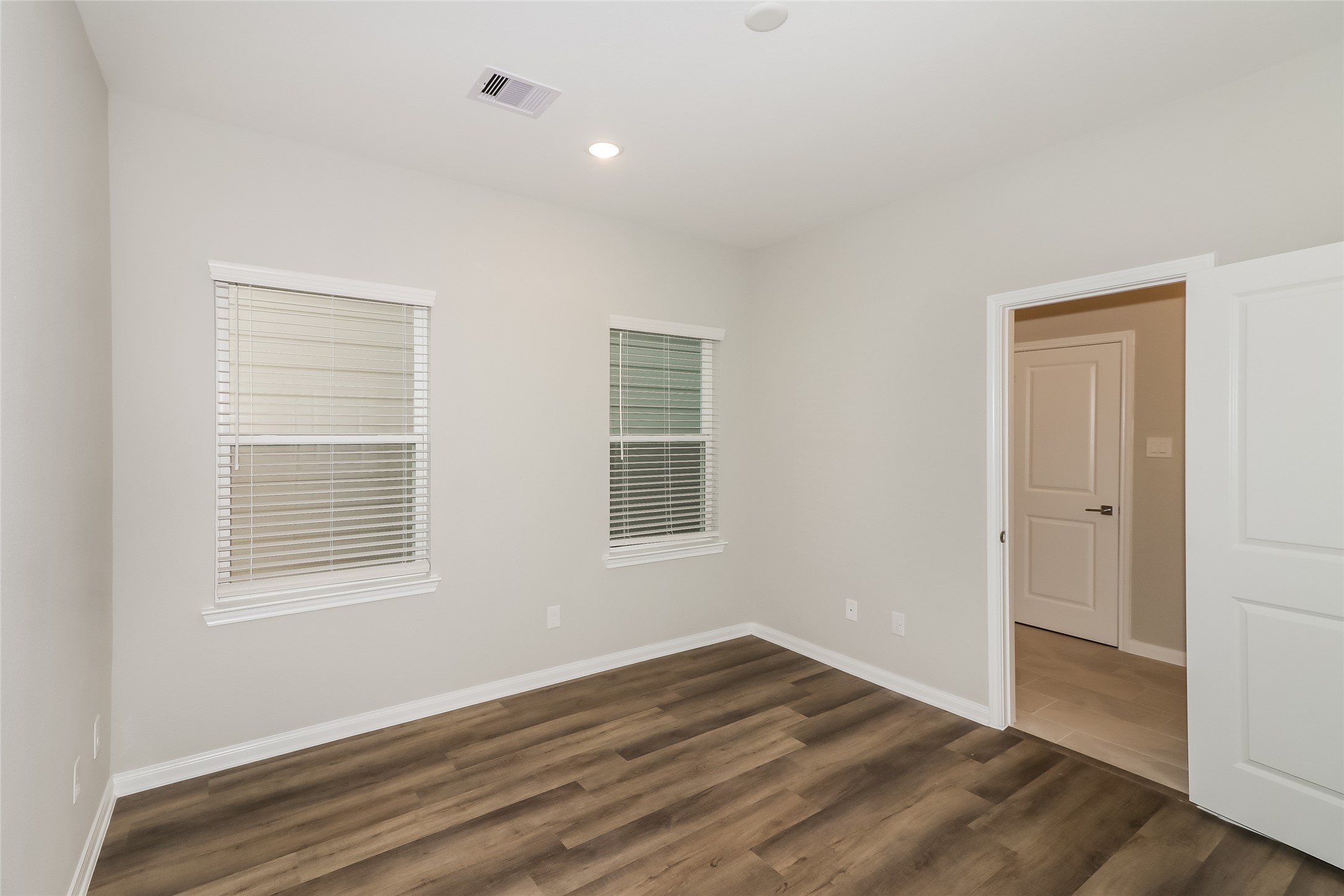 9910 Clark Road, Unit B Houston, TX 77076 - Photo 8 of 15