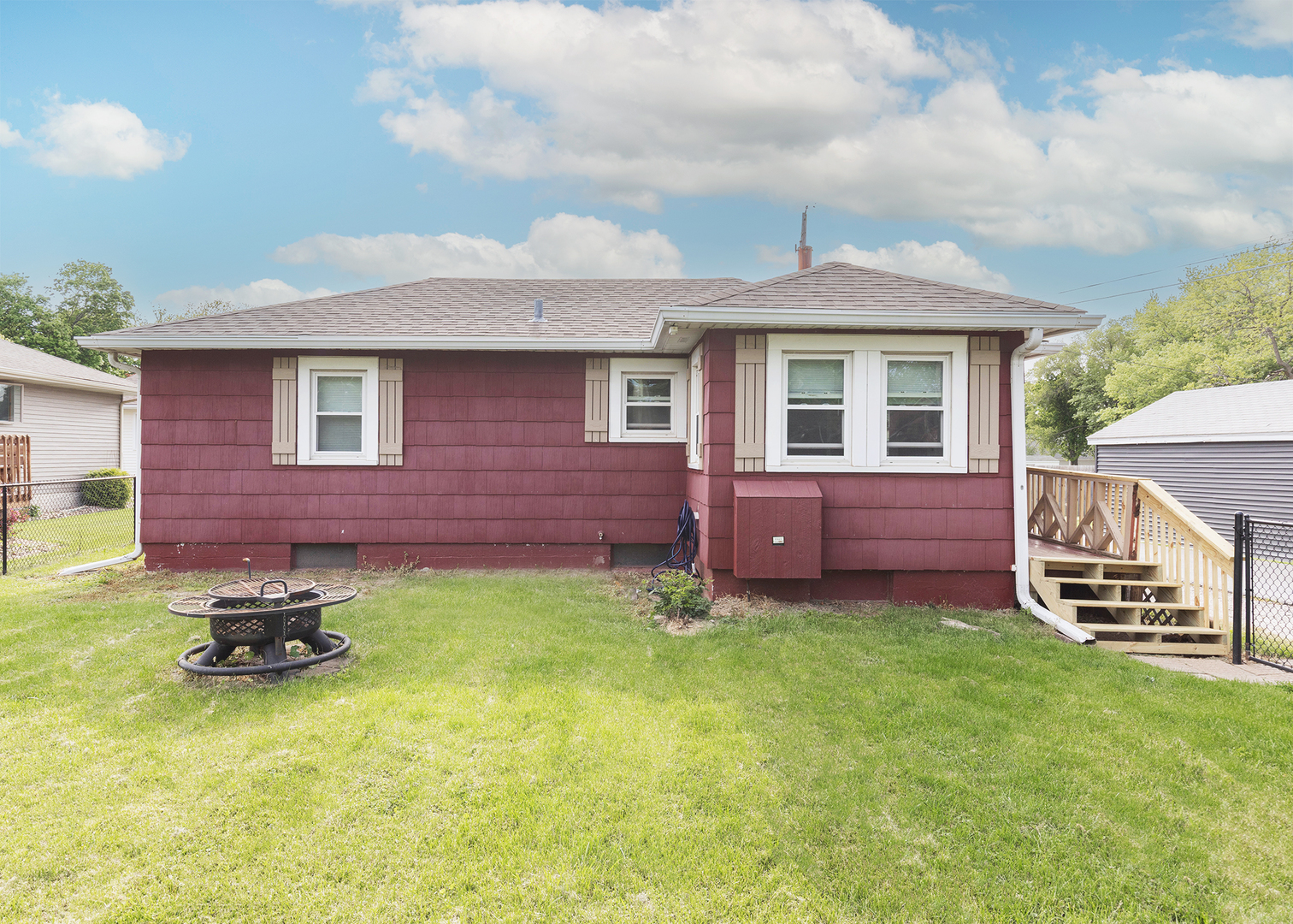 1301 53rd Street Moline, IL 61265 - Photo 1 of 25