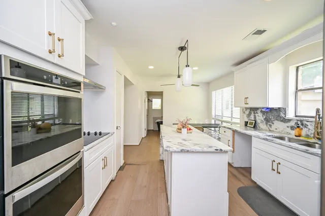 $659,000 | 11811 Braesridge Drive, Houston, TX 77071