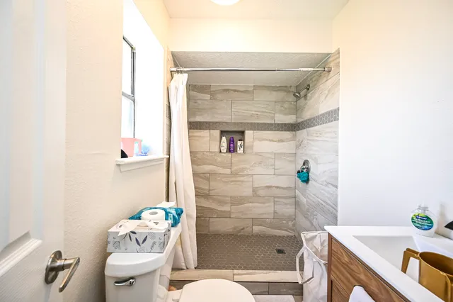 $659,000 | 11811 Braesridge Drive, Houston, TX 77071