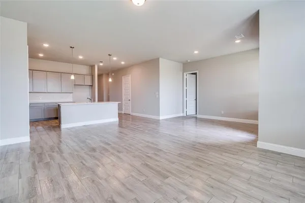 $2,150 | 1319 Beach Boulevard, Sherman, TX 75090