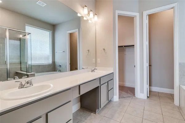 $2,150 | 1319 Beach Boulevard, Sherman, TX 75090