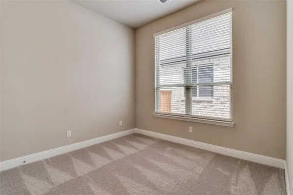 $2,150 | 1319 Beach Boulevard, Sherman, TX 75090