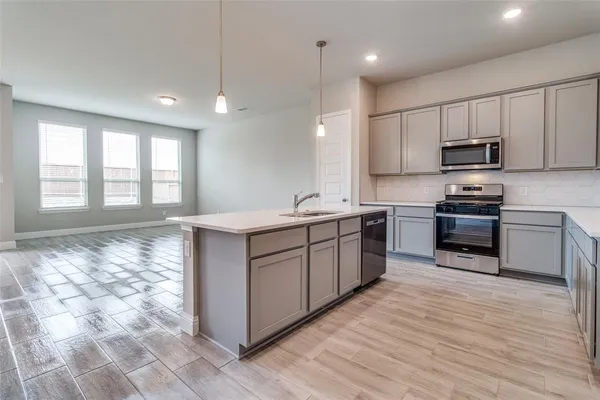 $2,150 | 1319 Beach Boulevard, Sherman, TX 75090