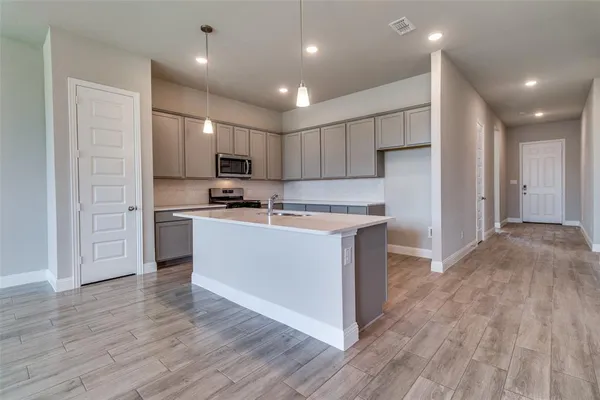 $2,150 | 1319 Beach Boulevard, Sherman, TX 75090