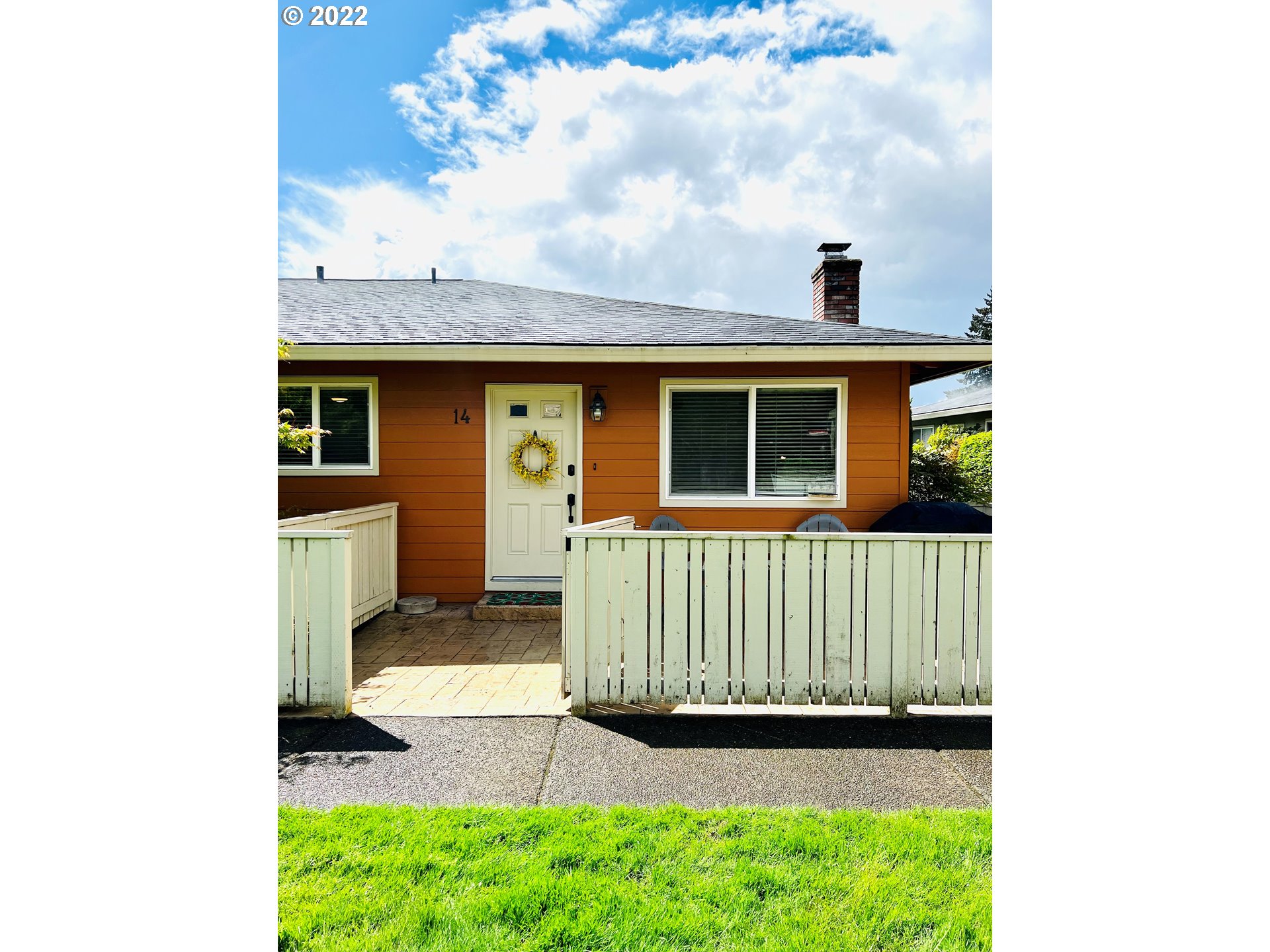 2531 Southwest Spring Garden Street, Unit 14 Portland, OR 97219 - Photo 1 of 23 Gallery Image 1