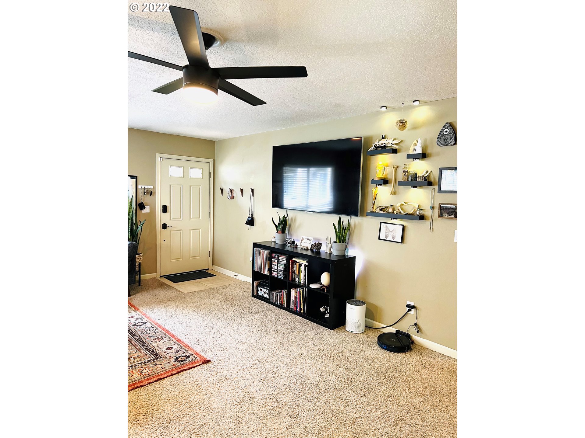 2531 Southwest Spring Garden Street, Unit 14 Portland, OR 97219 - Photo 3 of 23 Gallery Image 3