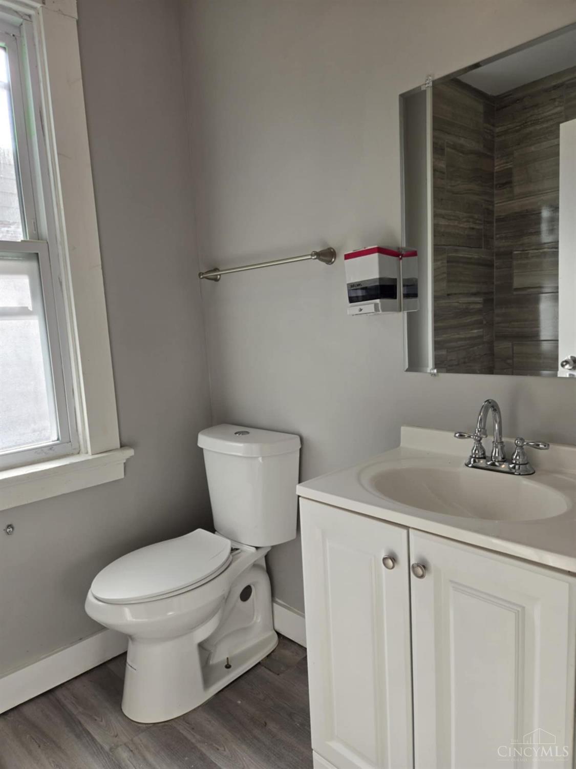 4766 Rapid Run Road Cincinnati, OH 45238 - Photo 5 of 7