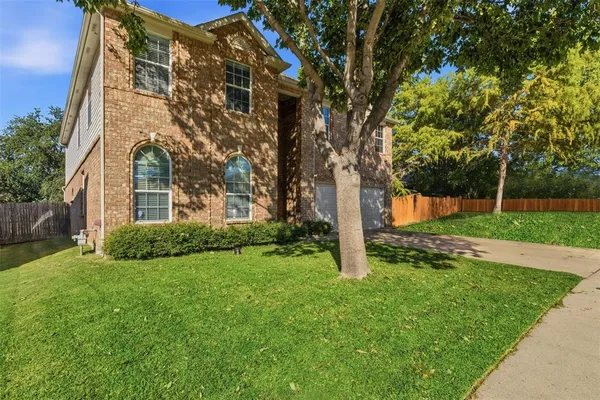 $419,900 | 5325 Sonoma Drive, Fort Worth, TX 76244