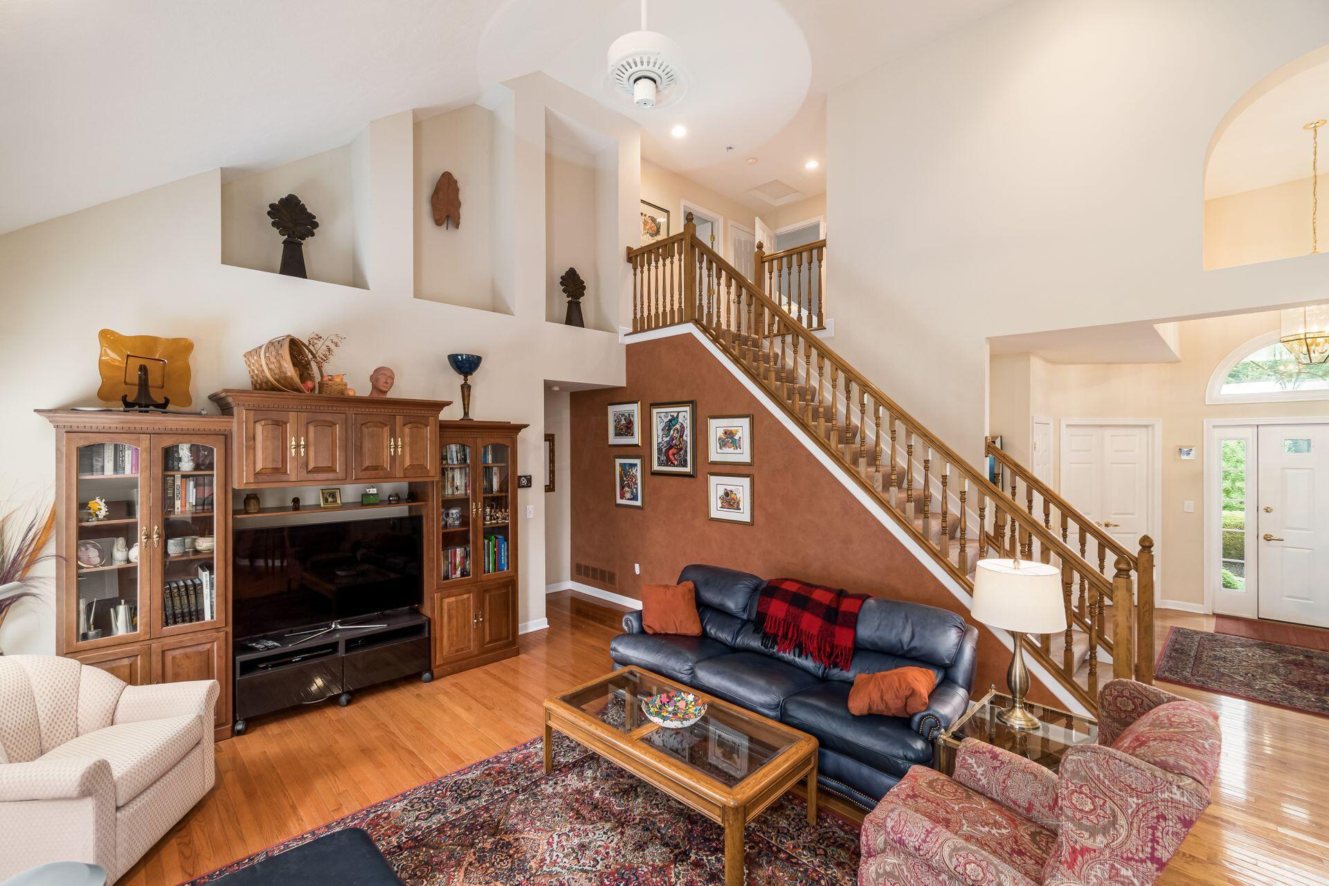 960 Reece Ridge Drive Columbus, OH 43230 - Photo 18 of 66 Great Room