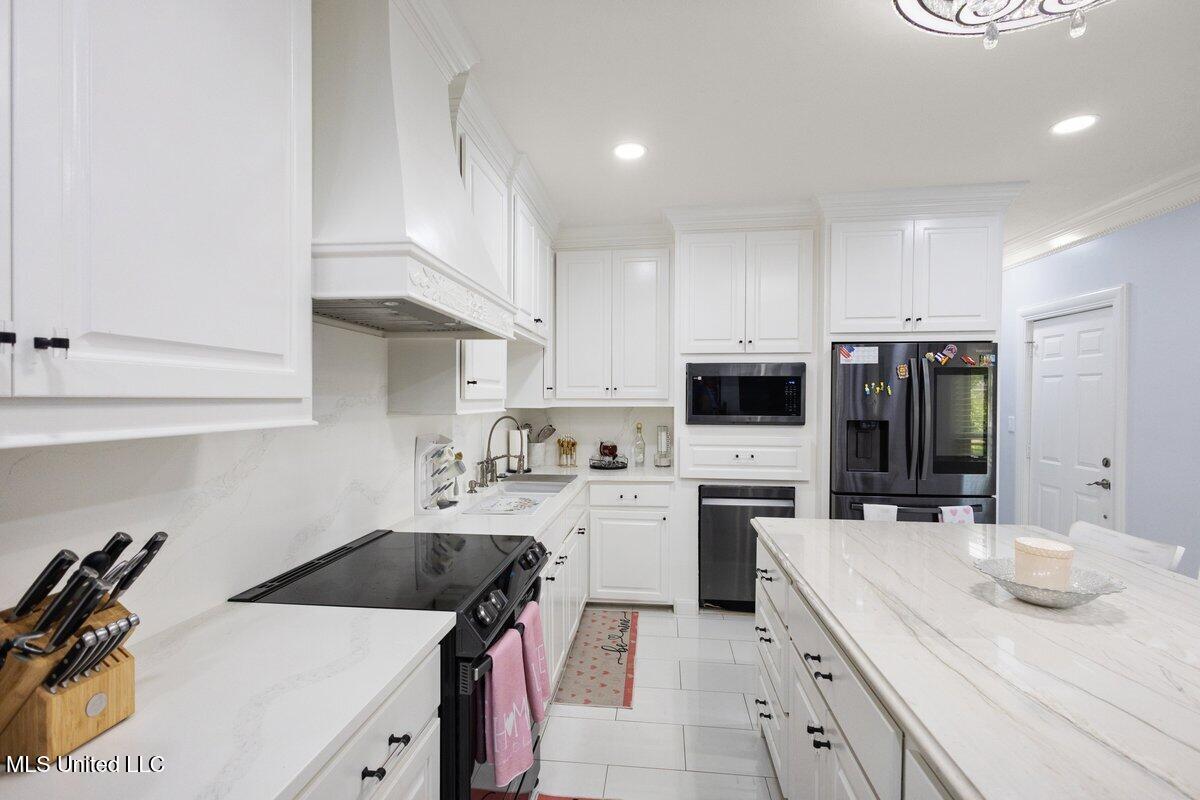 348 Lakeview Road Ridgeland, MS 39157 - Photo 3 of 29 3HTP7040