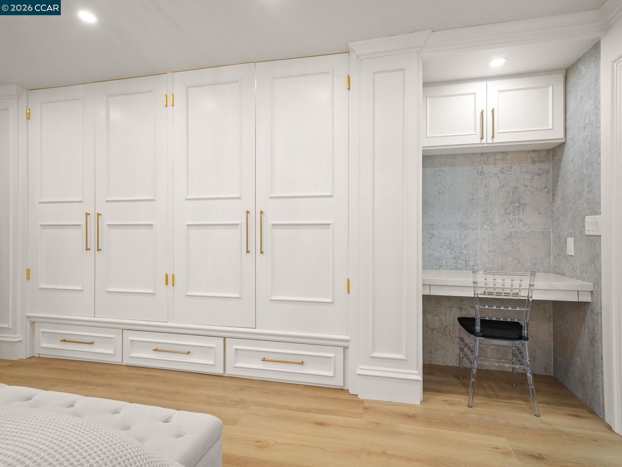 1622 San Luis Road Walnut Creek, CA 94597 - Photo 17 of 29 a bathroom with a tub and a sink